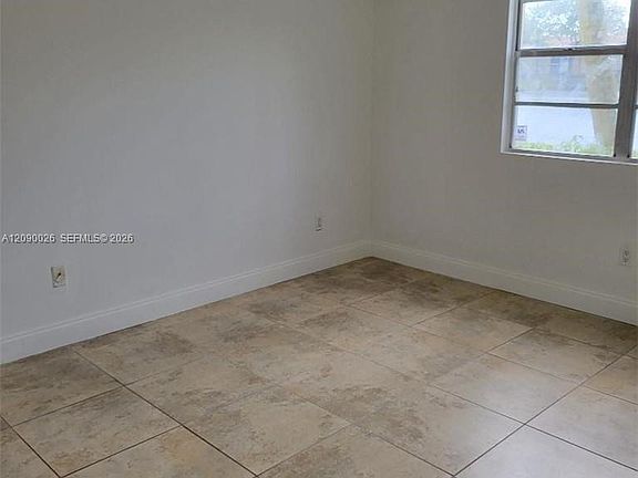 4th image of 1229 SW 46th Ave APT 403