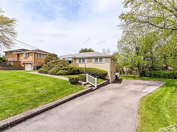 3rd image of 1079 Hedy Lynn Dr