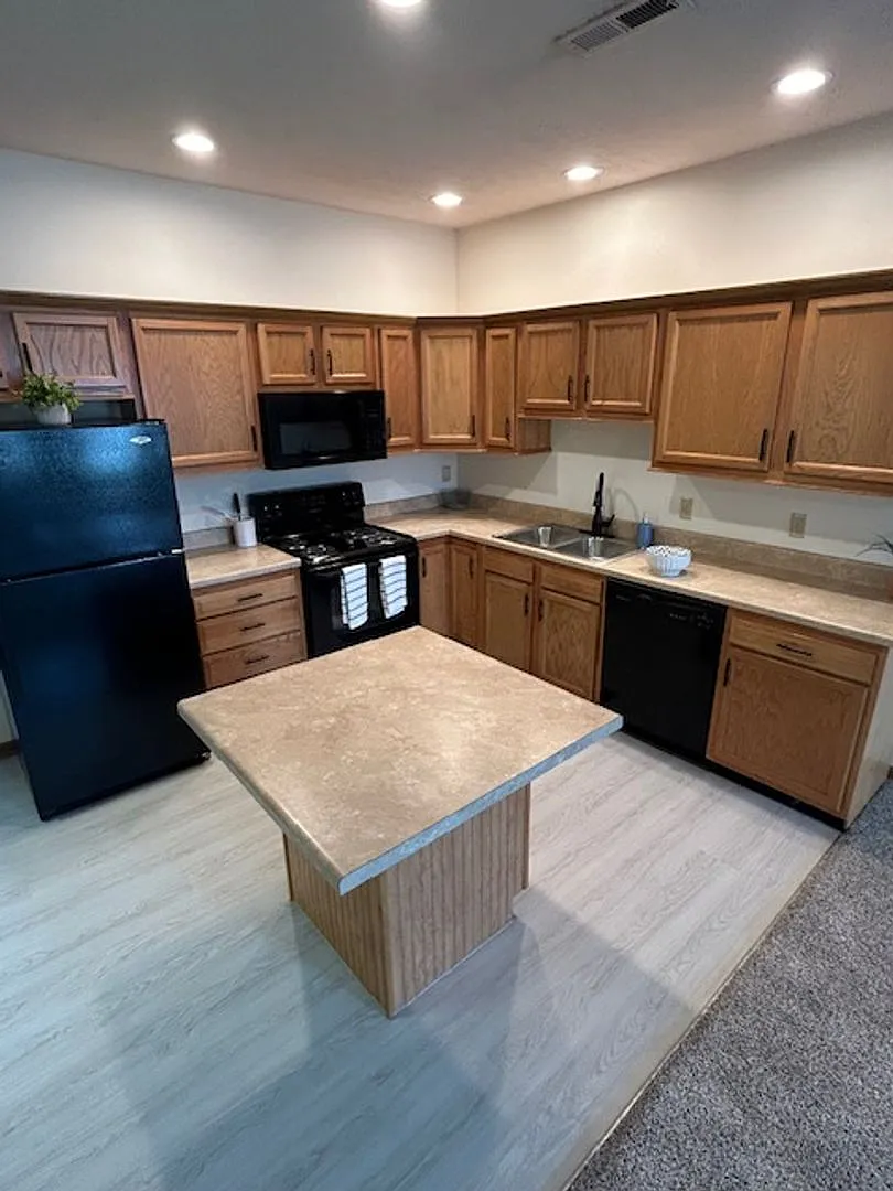 Quiet Neighborhood - Troy, OH (2 Bedroom Ranch Condo with Attached Garage) — Photo 3