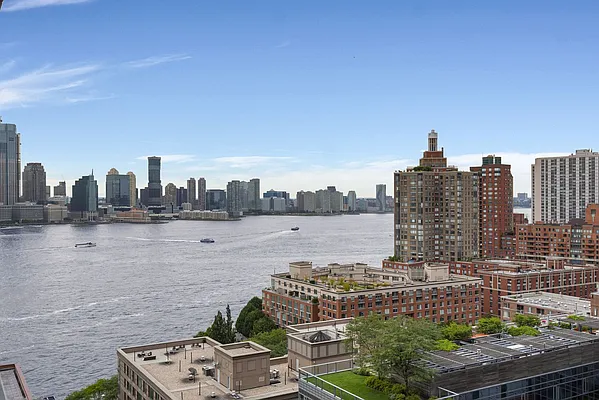 Rented by Compass | media 25