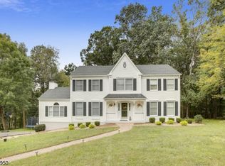 23 Timber Ridge Dr, Annandale, NJ 08801