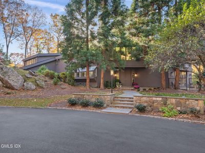 99 Londonderry Dr, Greenwich, CT, 06830