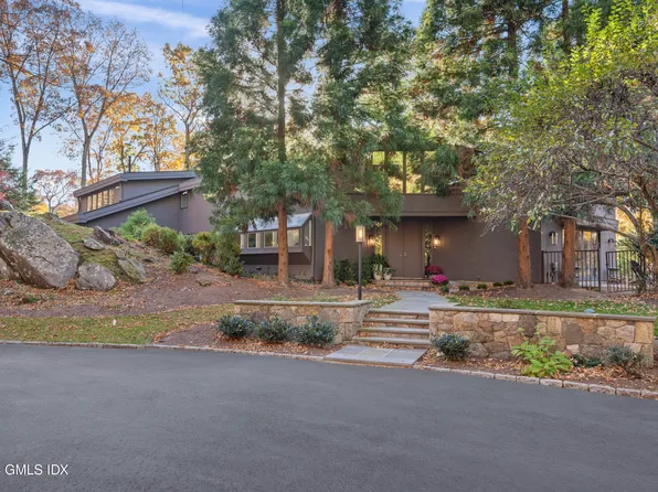 99 Londonderry Dr, Greenwich, CT 06830