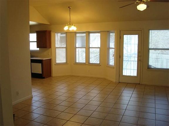 Open floor plan. Living room and dining room flow through to kit