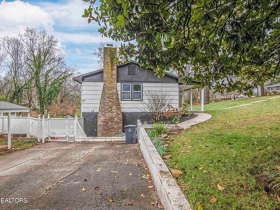 5th image of 5814 Blossom Rd