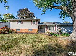 207 E Maywood St, Morton, IL