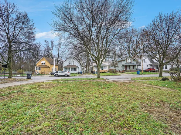 452 Clinton Ave, Kalamazoo, MI 49001