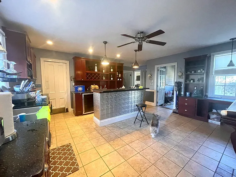 264 Highland St — Photo 4