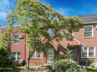 5646 206th St, Oakland Gardens, NY 11364
