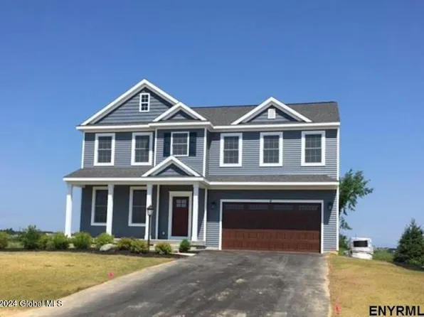 21 Wheatfield Way, Mechanicville, NY 12118