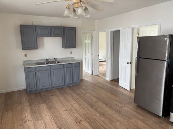 35 Pleasant St #2