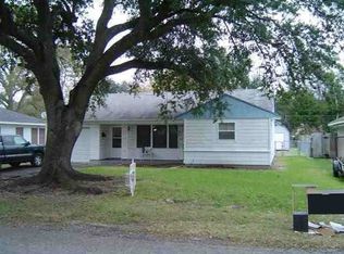 4612 Bellaire Ave, Groves, TX 77619