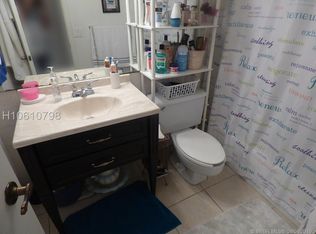 9420 S Hollybrook Lake Dr APT 103, Hollywood, FL 33025