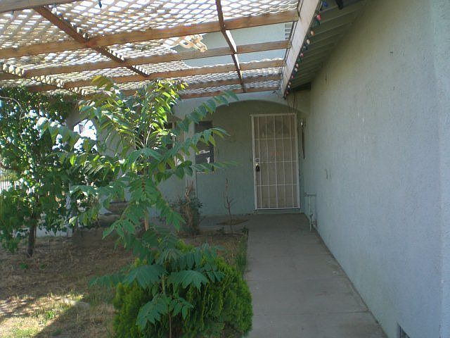 1st image of 27677 Harrison Ave