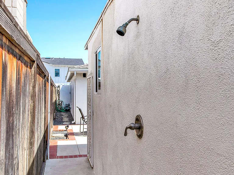 347 Walnut St — Photo 23