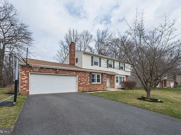 2nd image of 3331 Pierson Dr