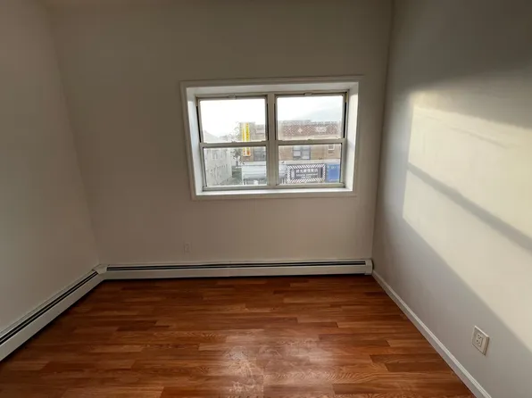1934 86th St #2R, Brooklyn, NY 11214