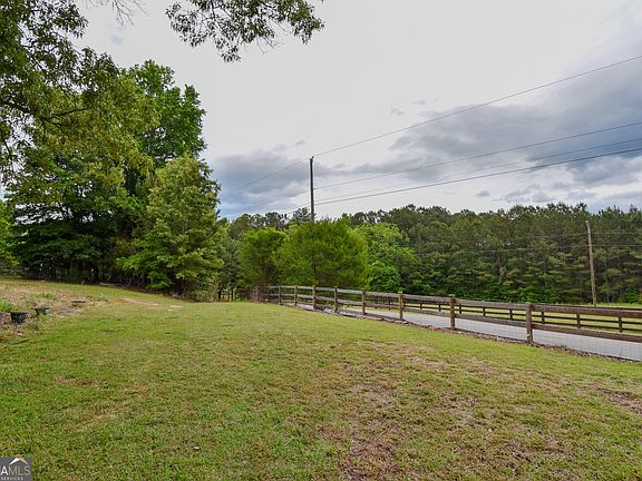 4th image of 350 Double Bridge Rd