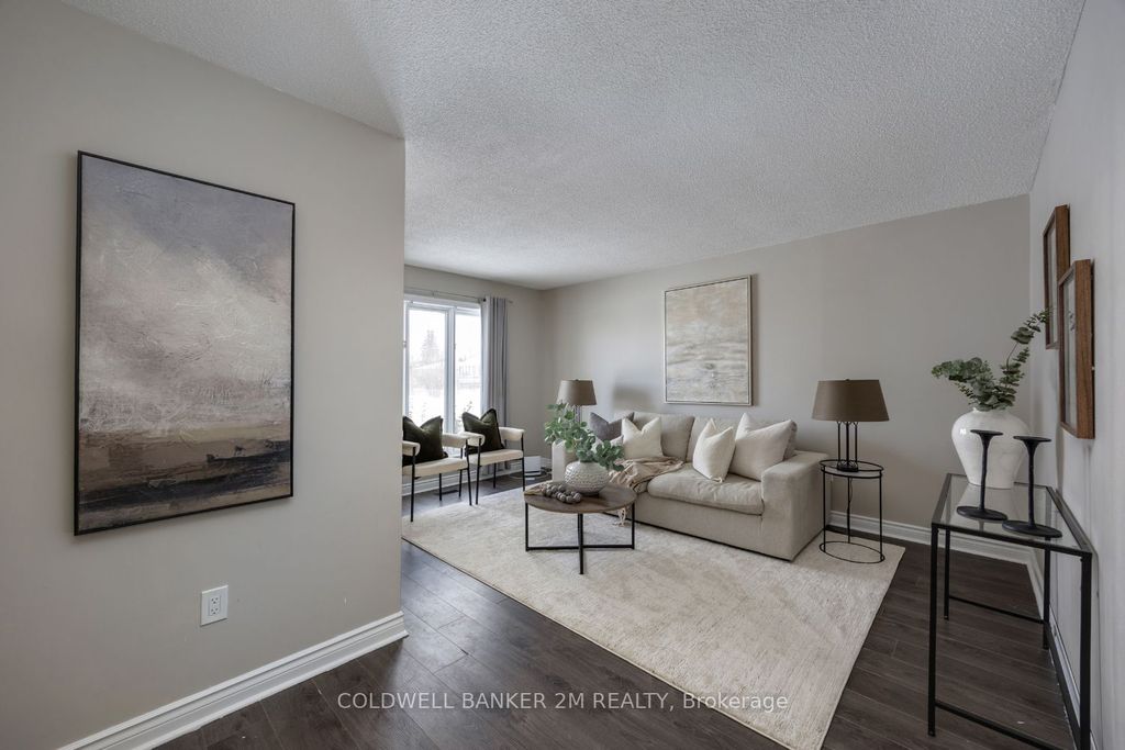 63 Lori Blvd, Kawartha Lakes, ON - View 3