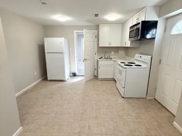 12610 Westport Ln, Woodbridge, VA 22192