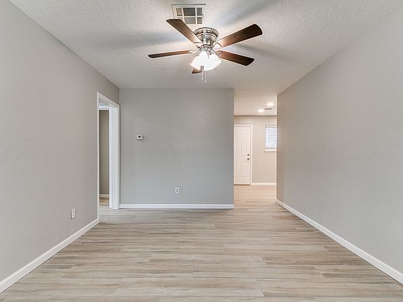 4th image of 202 Thompson Dr
