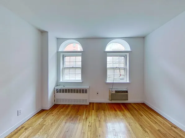 402 East 83rd Street image 7 of 11