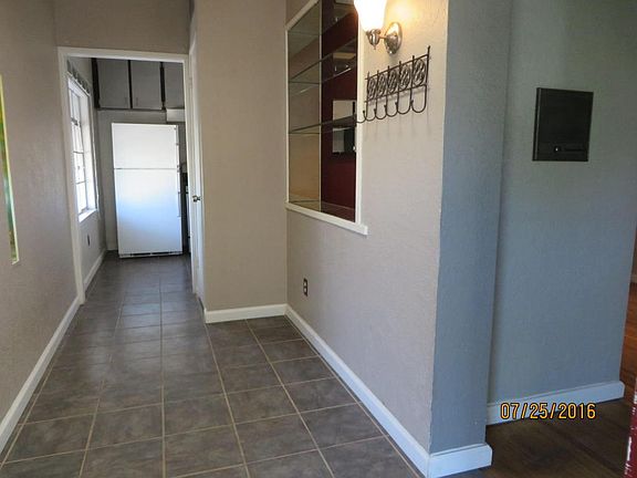 2nd image of 2024 Madeira Dr NE