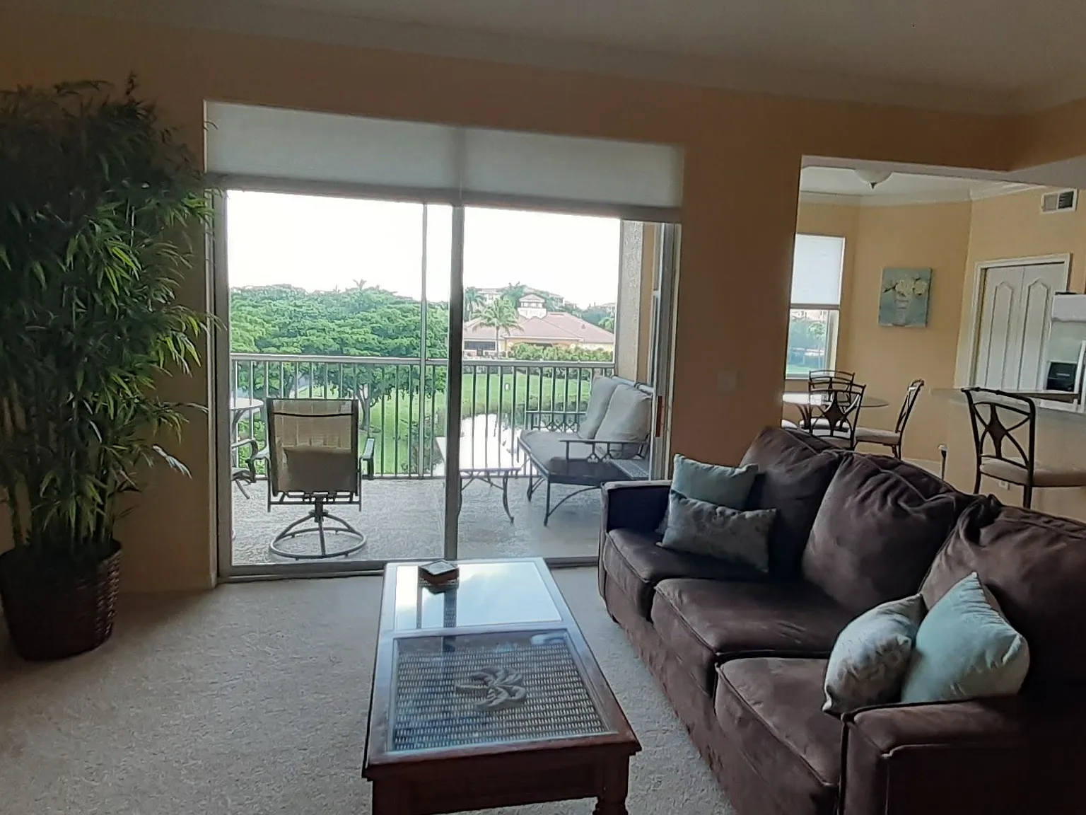 2 bed, 2.0 bath, 1001 sqft, $1,700 — Photo 3