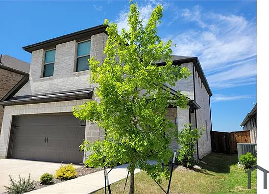 2401 Green River Rd — Photo 15