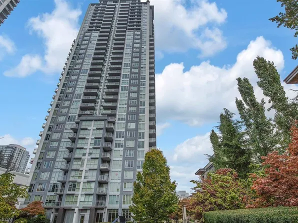 13325 102a Ave #3703, Surrey, BC V3T 0J5