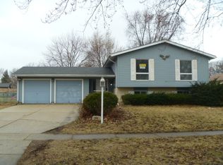 1016 Nottingham Ln, Crystal Lake, IL 60014