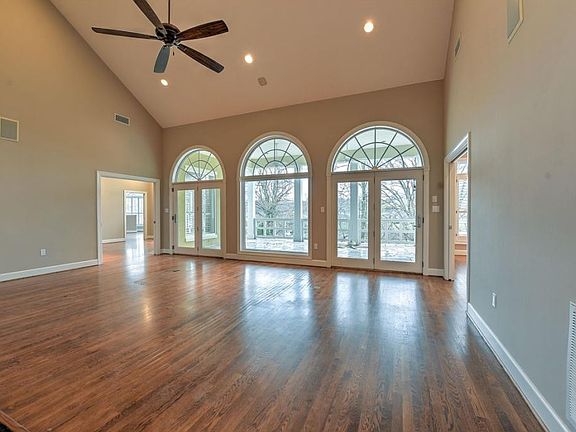 5th image of 491 Lake Point Dr