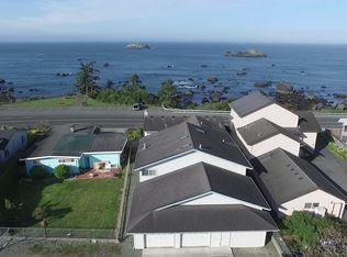 1745 S Pebble Beach Dr, Crescent City, CA 95531