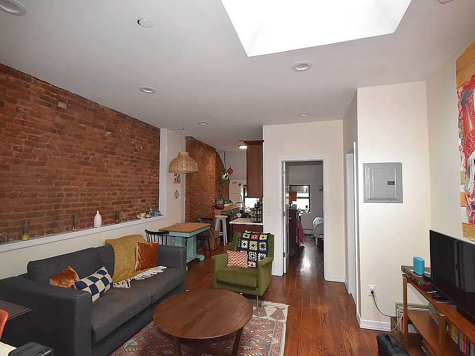 1st image of 166 Herkimer St APT 4