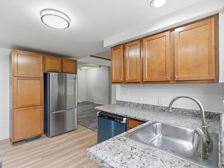 790 Highland Ave — Photo 13
