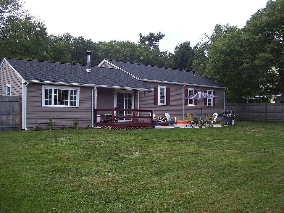 2nd image of 8 Geneva Ave