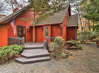 16 Arrowwood Dr, Lake Harmony, PA 18624