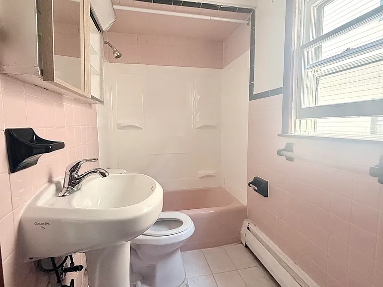 92 Laidlaw Ave #2 — Photo 12