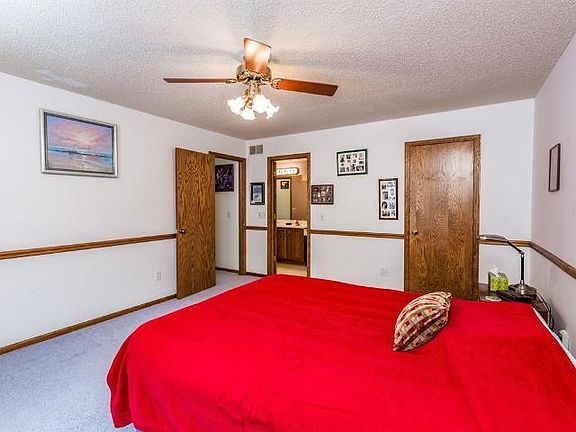 5th image of 15943 Hyland Pointe Ct