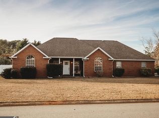 404 Quail Run Dr, Warner Robins, GA 31088