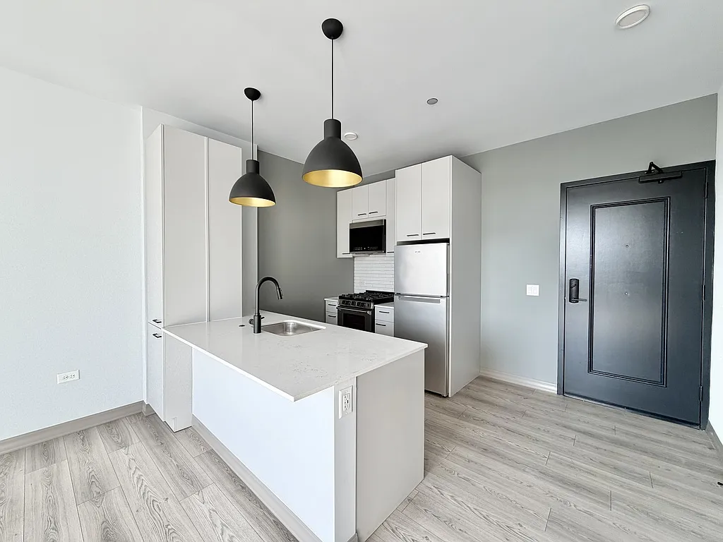 Sensational 1 Bed, 1 Bath at Elston + Webster (Bucktown) — Photo 4