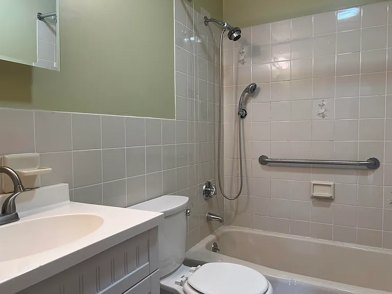 383 Huse Rd #25 — Photo 44