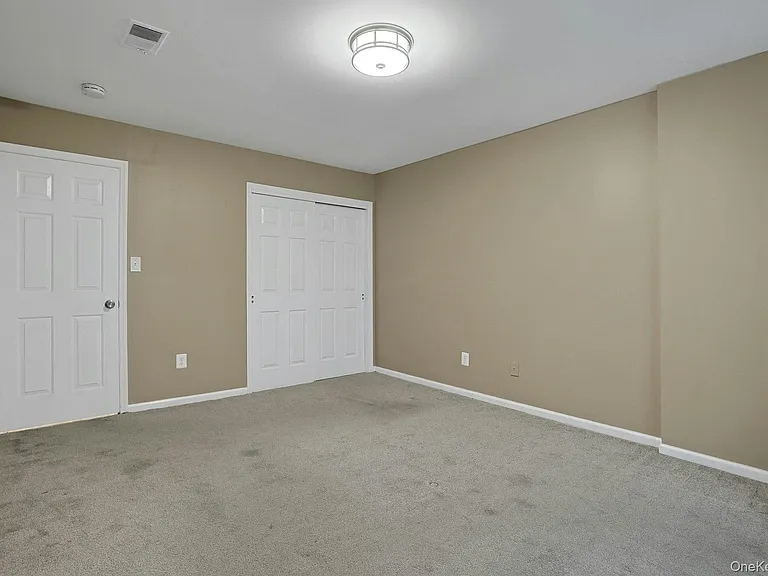 214 Kennedy Dr — Photo 19