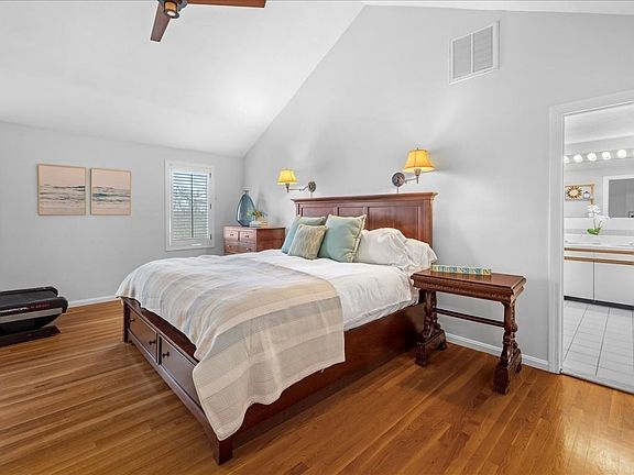 4th image of 70 Parks St APT 3