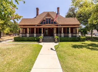 202 E Lee Ave, Weatherford, TX 76086