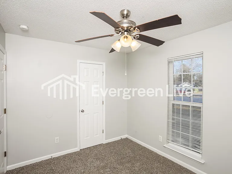 6 Danrock Ct — Photo 10