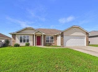 703 Iron Horse Dr, Warrensburg, MO 64093