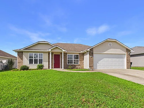 703 Iron Horse Dr Photo 1