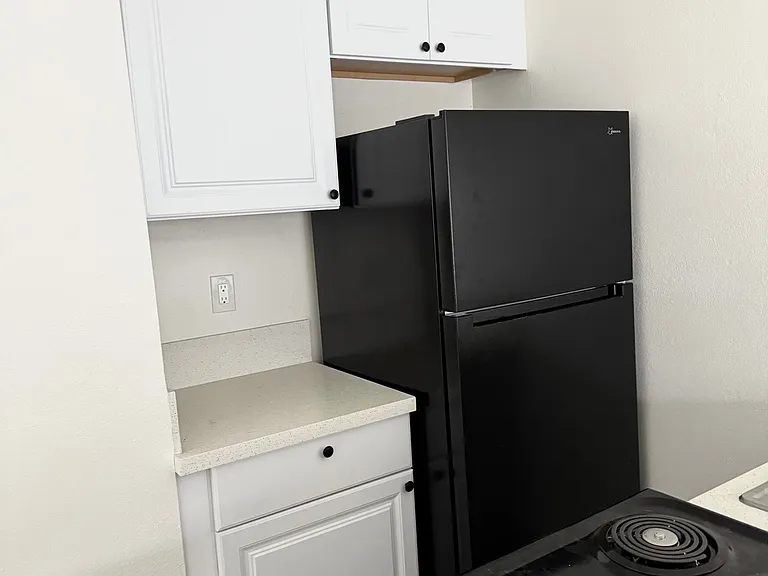 Carmichael Apartments — Photo 16