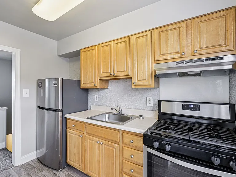 Oaklee Village Apartments — Photo 63